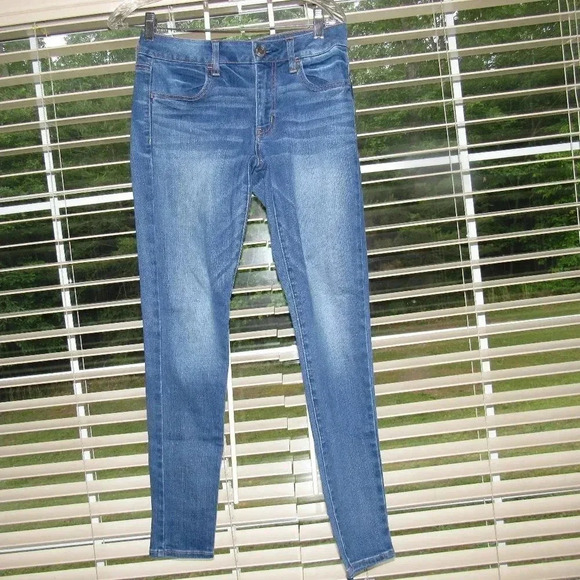 AMERICAN EAGLE Medium Wash Stretch Jegging Size 6 - Picture 1 of 6